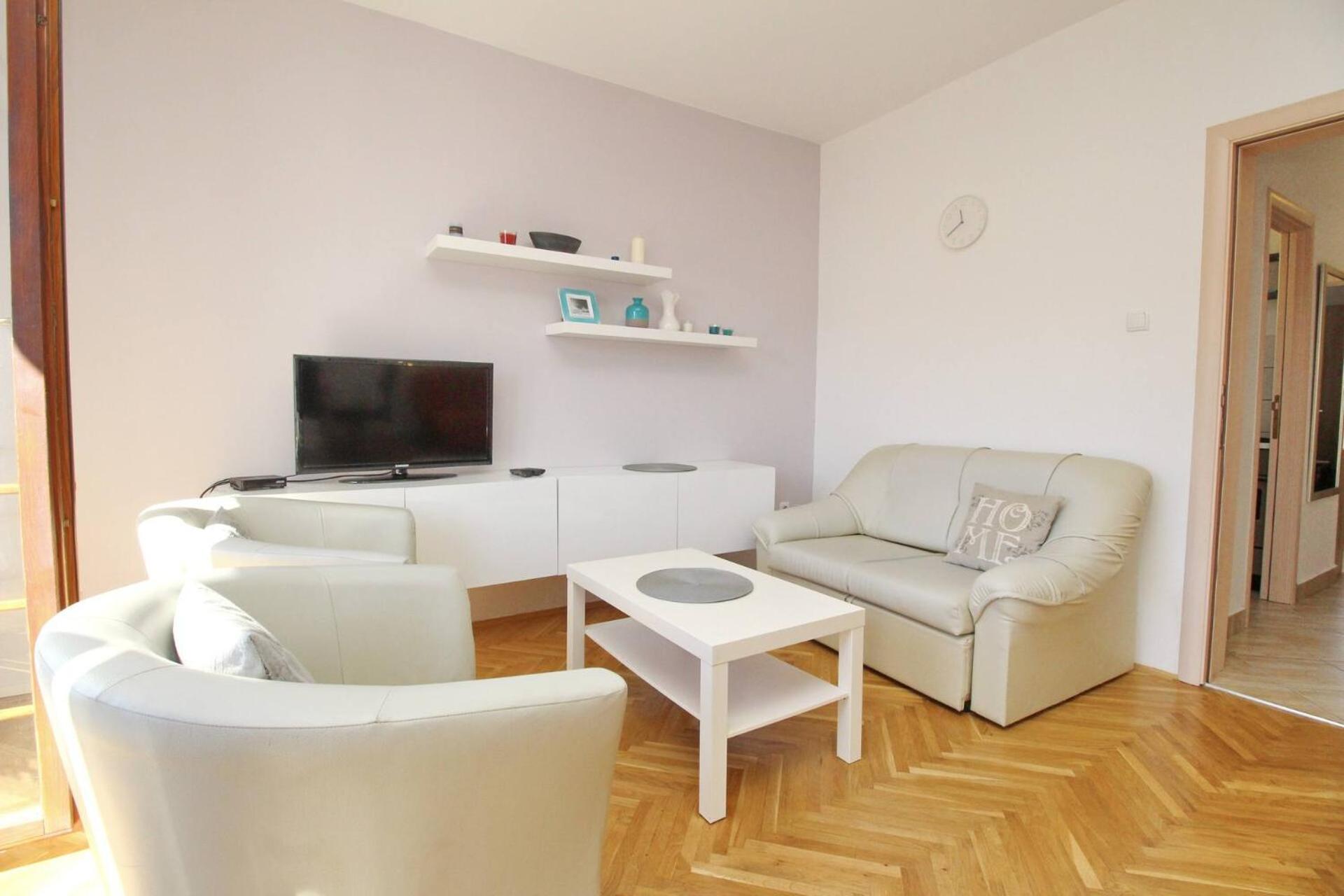 Apartments Kucar Башка Екстер'єр фото