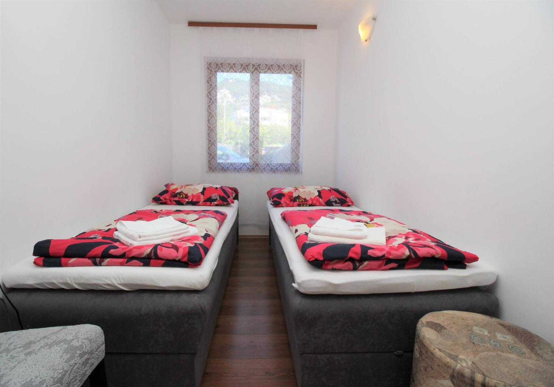 Apartments Kucar Башка Екстер'єр фото