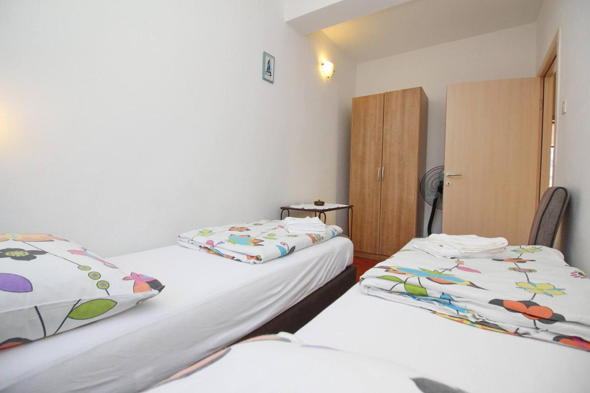Apartments Kucar Башка Екстер'єр фото