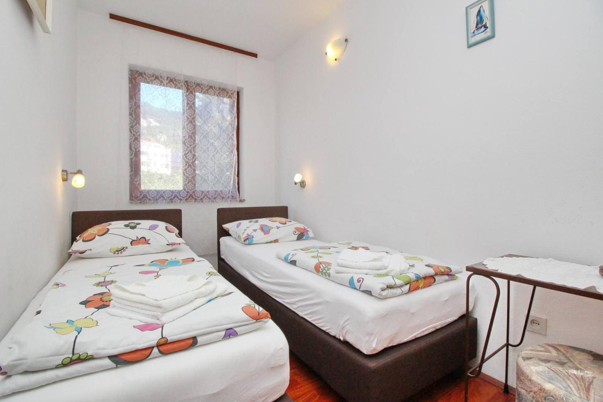Apartments Kucar Башка Екстер'єр фото